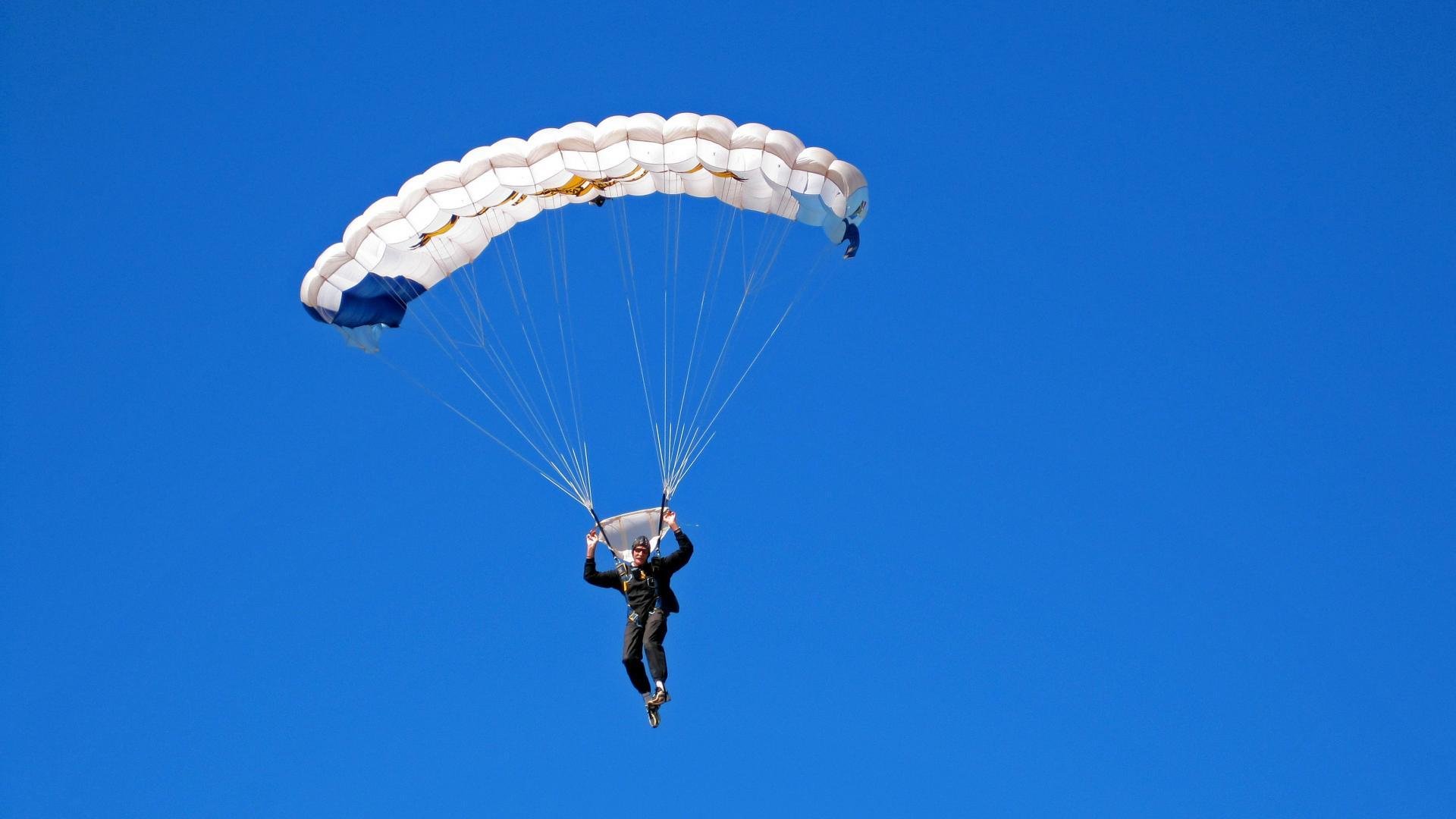 凯恩·瑞安：在场上不断完善自我，逐渐成为全黑队的不可或缺球员