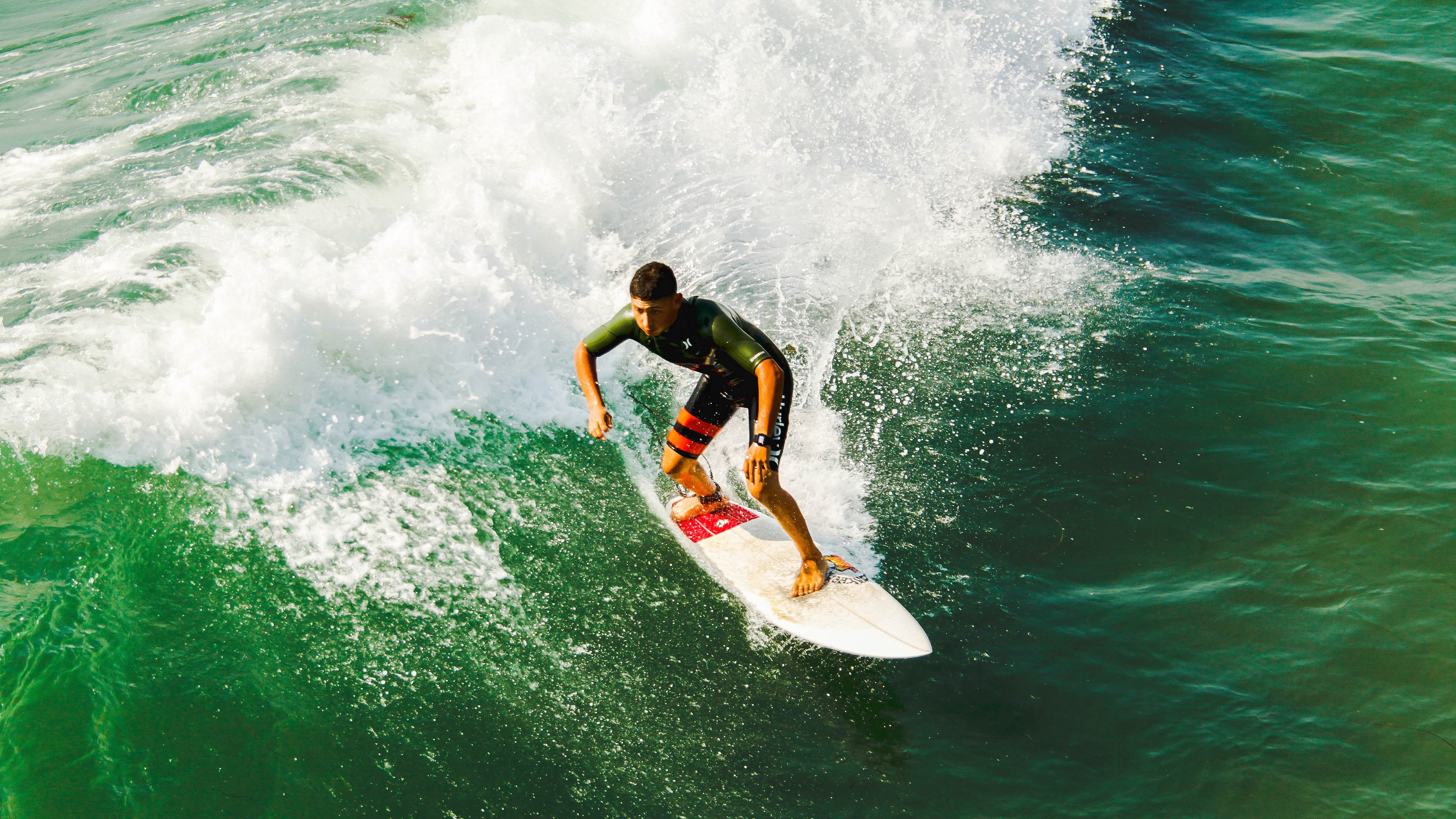 九游电子-蝶泳赛场朝鲜选手爆发力强，蝶泳比赛2020